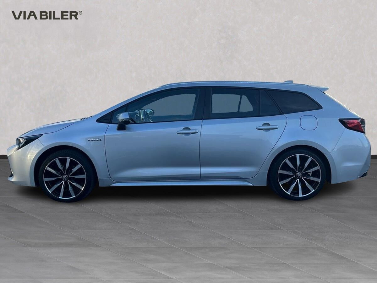 Sølv Toyota Corolla fra 2019