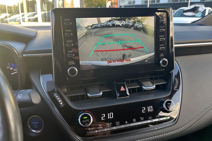 Sølv Toyota Corolla fra 2019