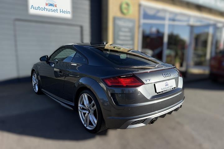 Grå Audi TT fra 2020