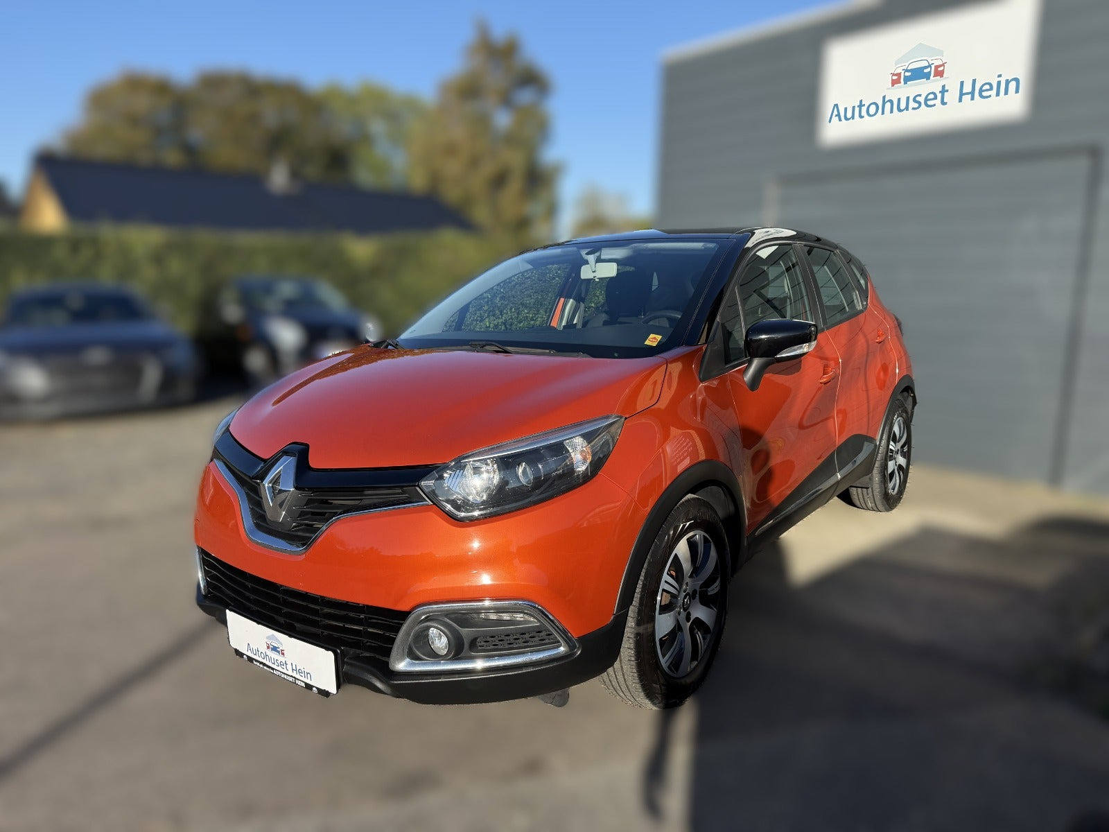 Orange Renault Captur fra 2014