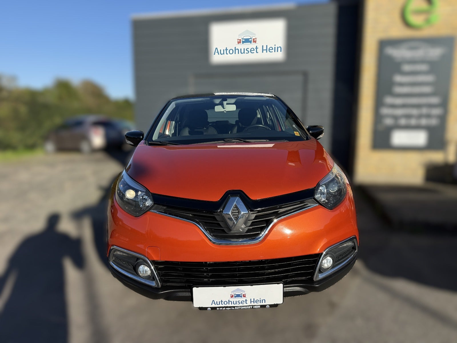 Orange Renault Captur fra 2014