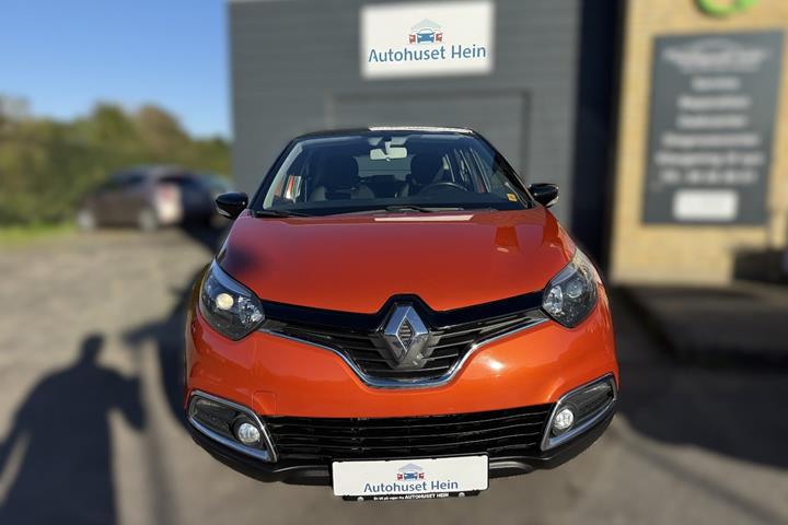 Orange Renault Captur fra 2014