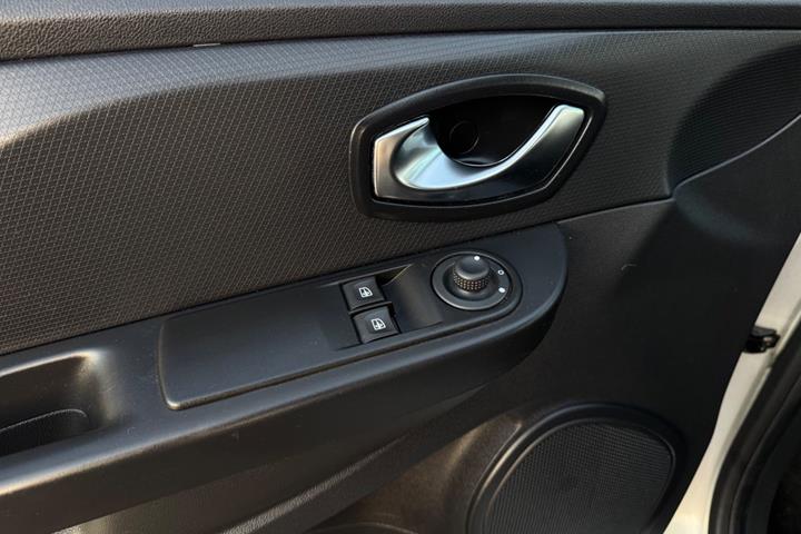 undefined Renault Clio IV fra 2015