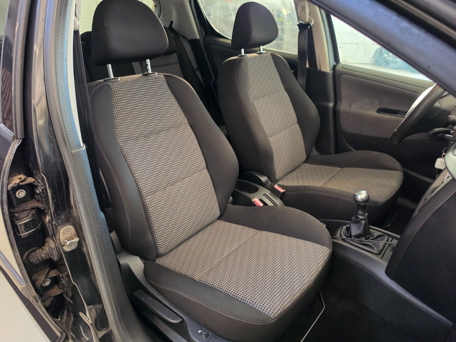 Sort Peugeot 207 fra 2010