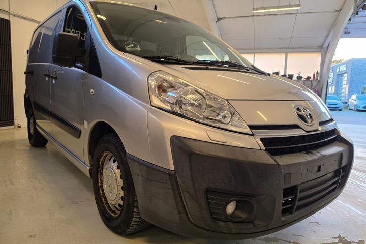 Grå Toyota ProAce fra 2014