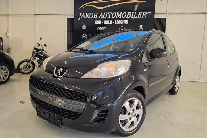 Grå Peugeot 107 fra 2010