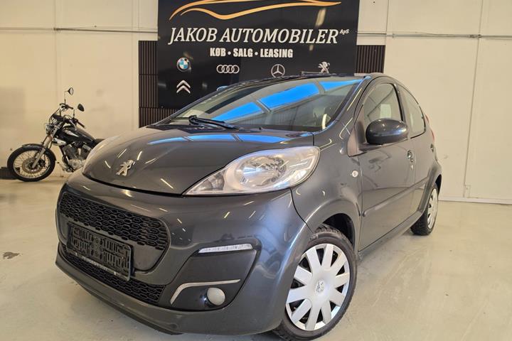 Grå Peugeot 107 fra 2013
