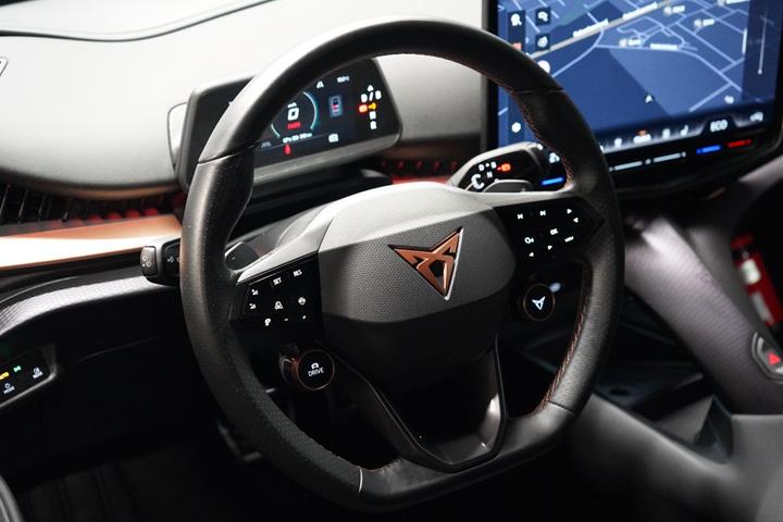 Grå Cupra Tavascan fra 2024
