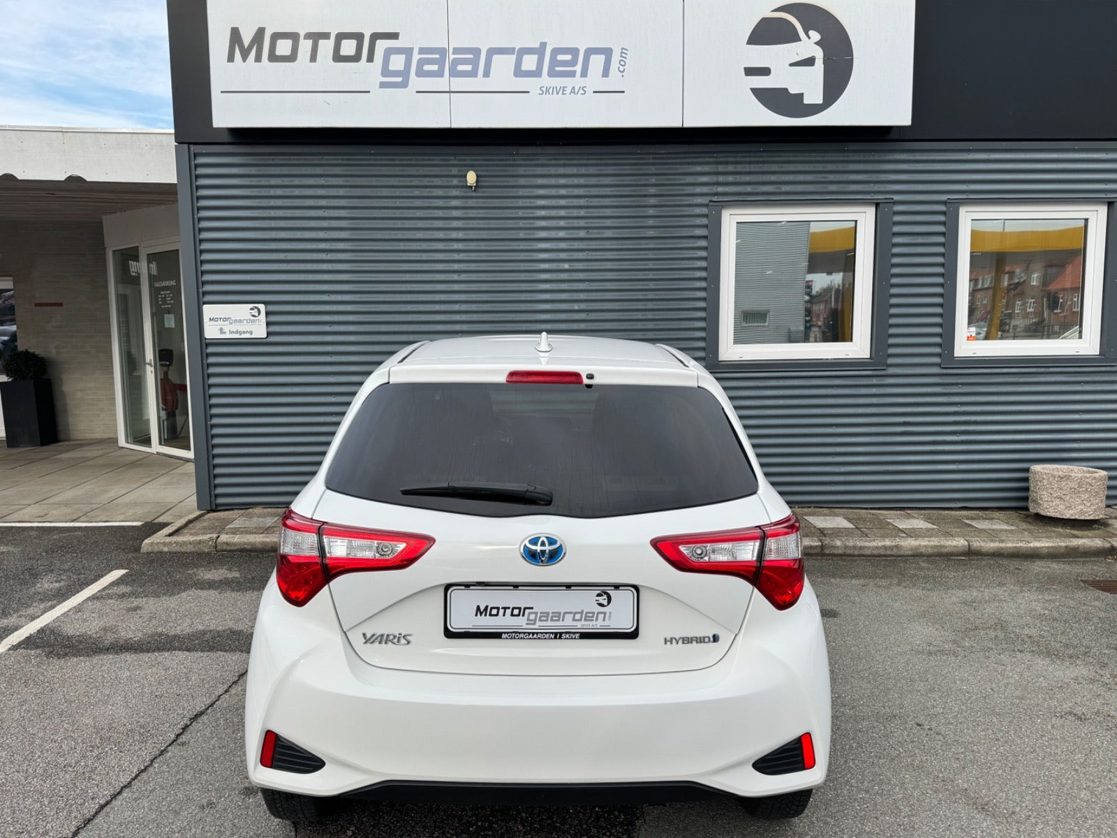 Hvid Toyota Yaris fra 2019