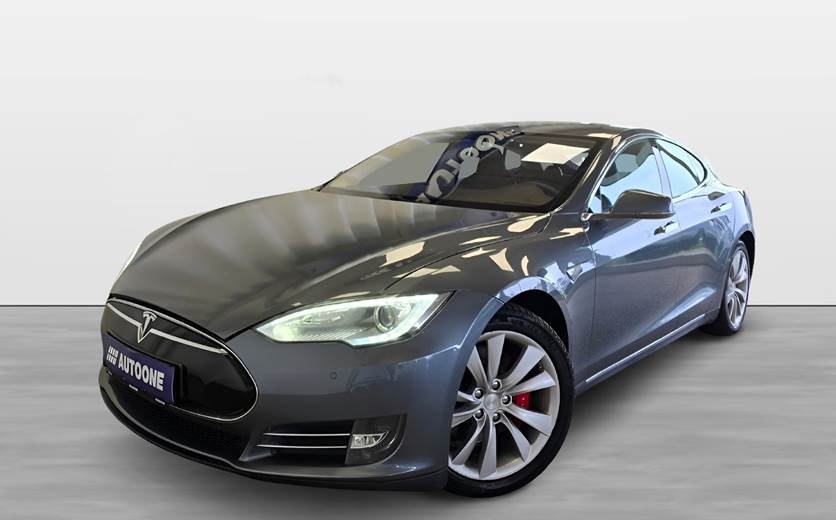 Tesla Model S P85