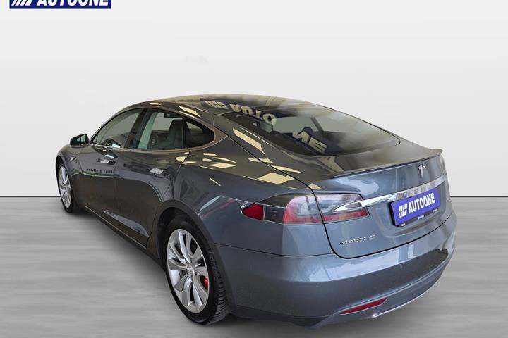 Grå Tesla Model S fra 2014