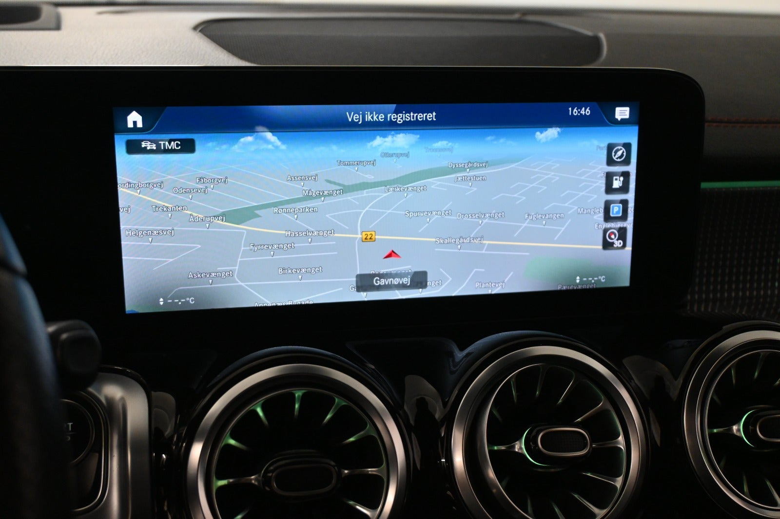 Sort Mercedes EQB350 fra 2022