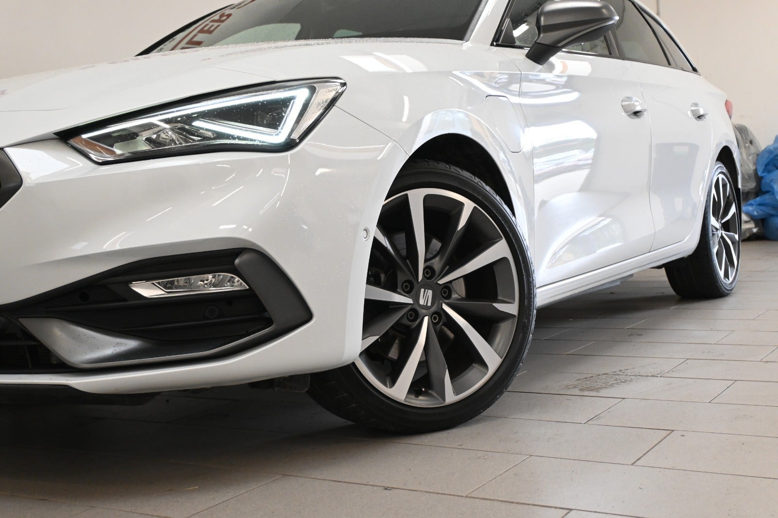 Hvid Seat Leon fra 2021