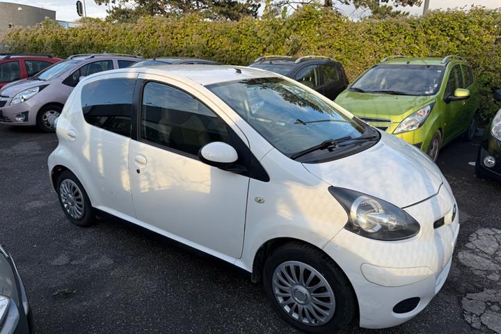 undefined Toyota Aygo fra 2010