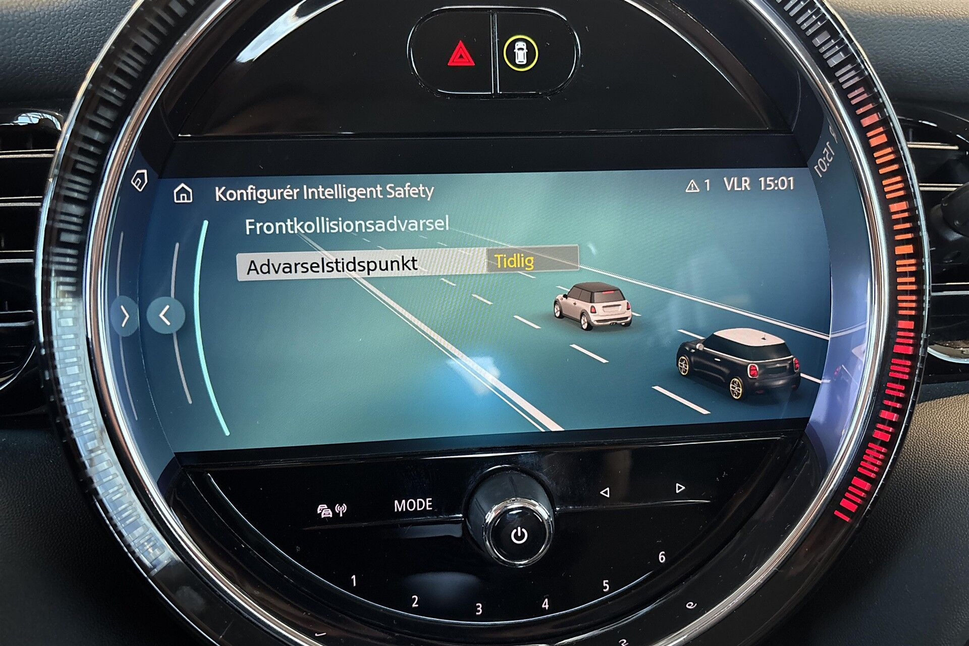 Sølv Mini Cooper fra 2023