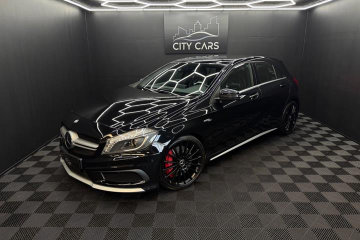 Sort Mercedes A45 fra 2014