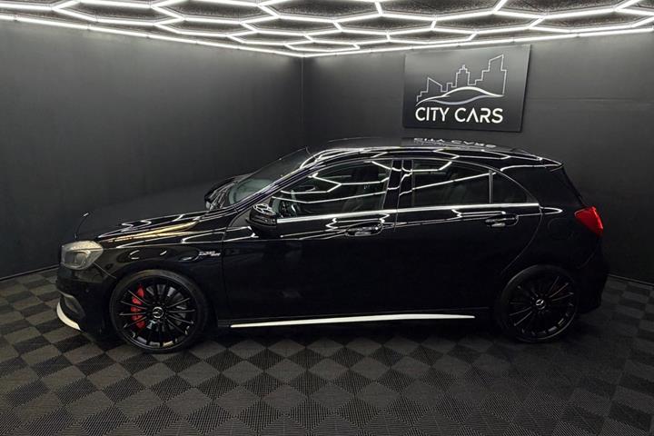 Sort Mercedes A45 fra 2014