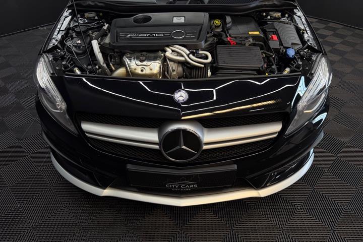 Sort Mercedes A45 fra 2014