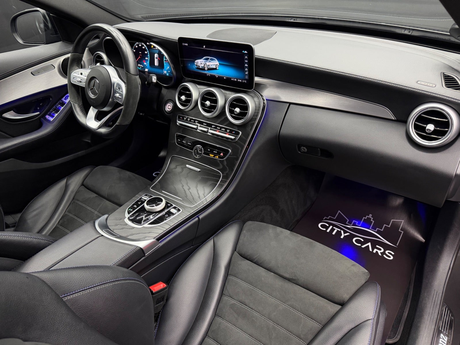 Grå Mercedes C220 d fra 2021