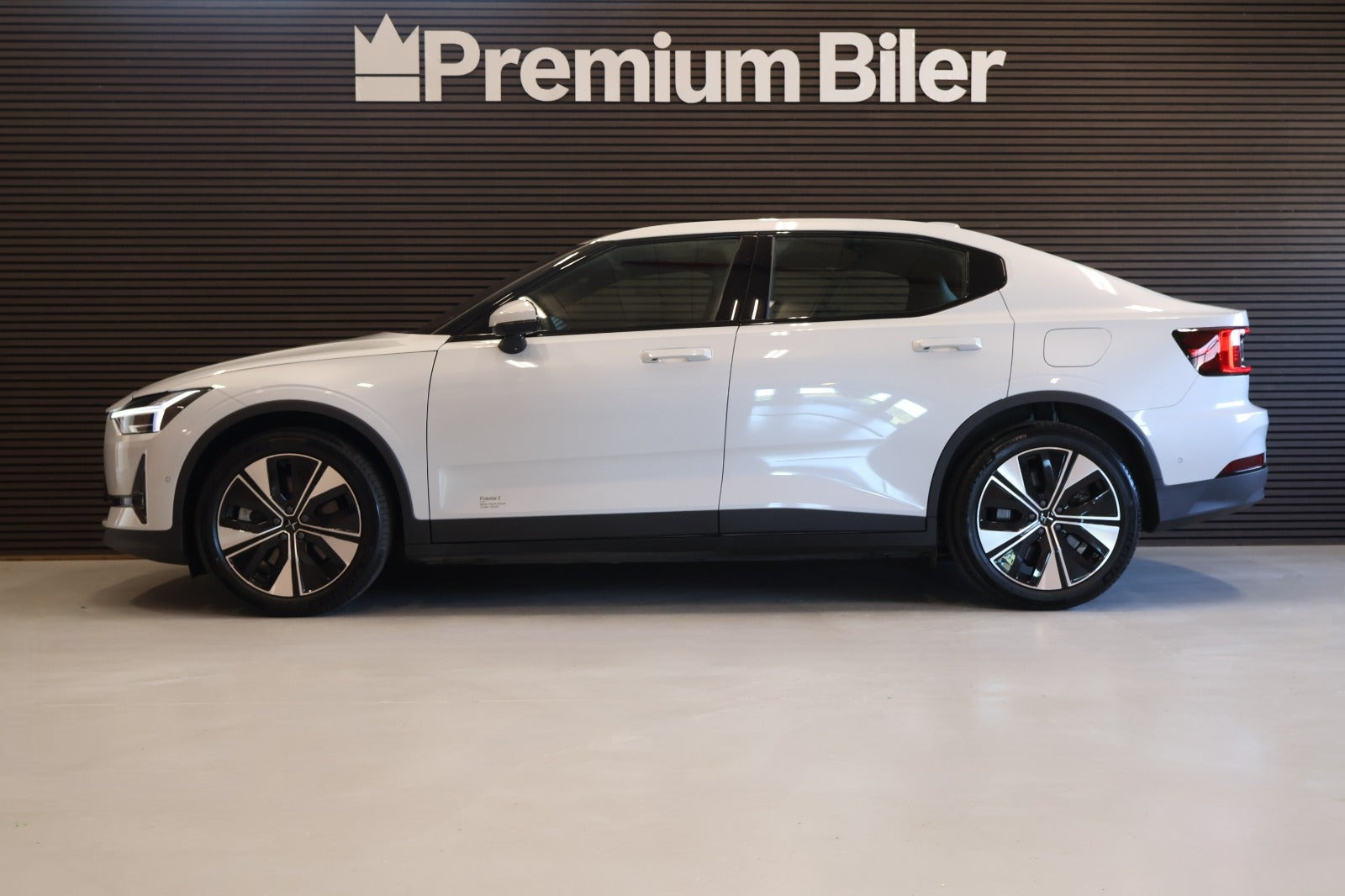 Grå Polestar 2 fra 2023