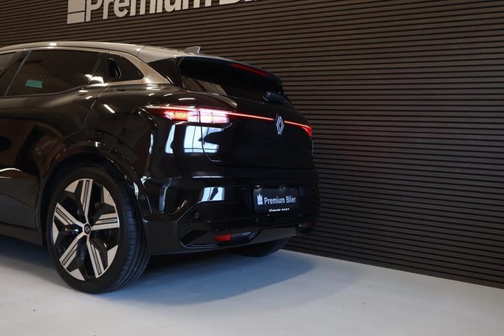Sort Renault Megane E-Tech fra 2022