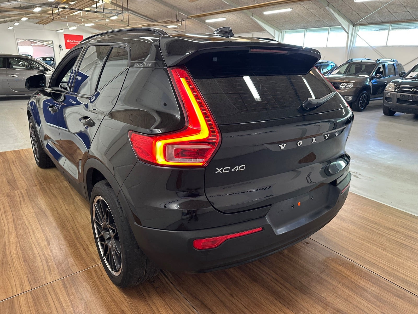 Sort Volvo XC40 fra 2021