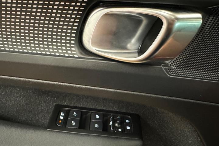 Sort Volvo XC40 fra 2021
