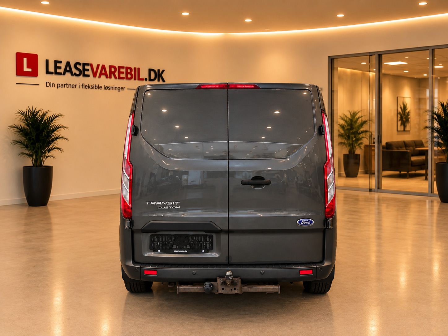 Grå Ford Transit Custom 270 L1 fra 2017