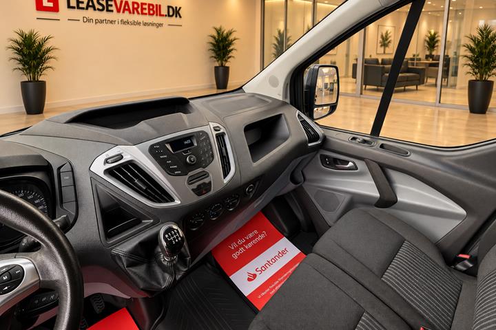 Grå Ford Transit Custom 270 L1 fra 2017
