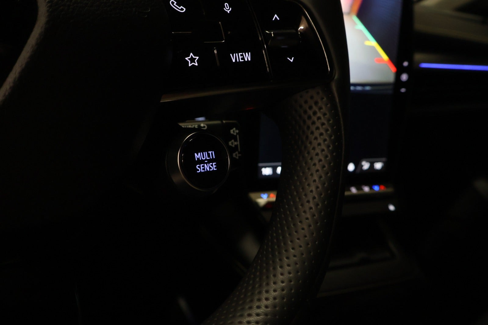 Grå Renault Megane E-Tech fra 2024
