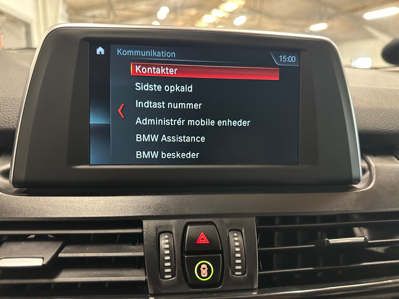 Blå BMW 218d fra 2019