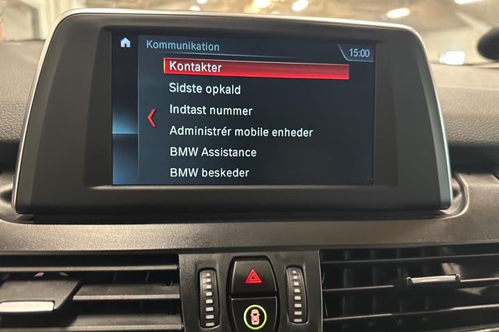 Blå BMW 218d fra 2019