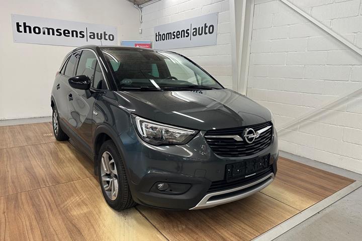 Grå Opel Crossland X fra 2018