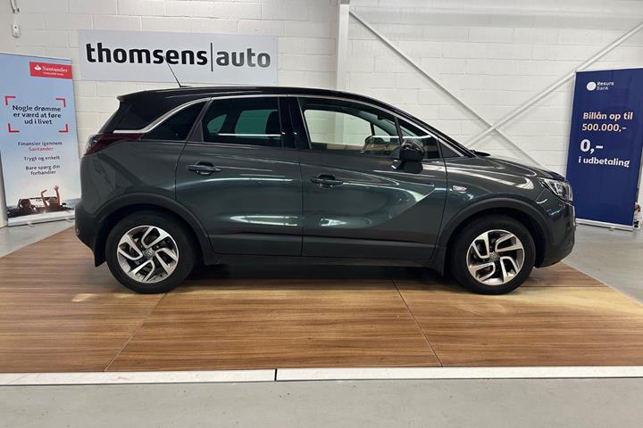 Grå Opel Crossland X fra 2018