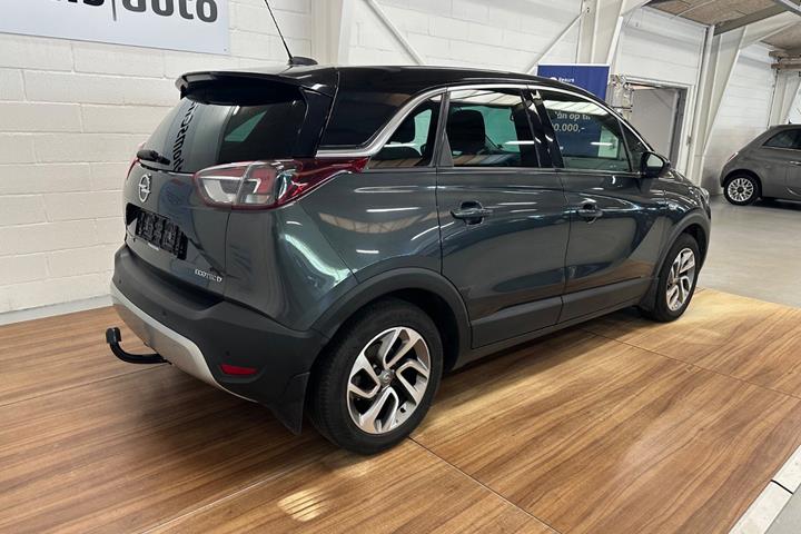Grå Opel Crossland X fra 2018
