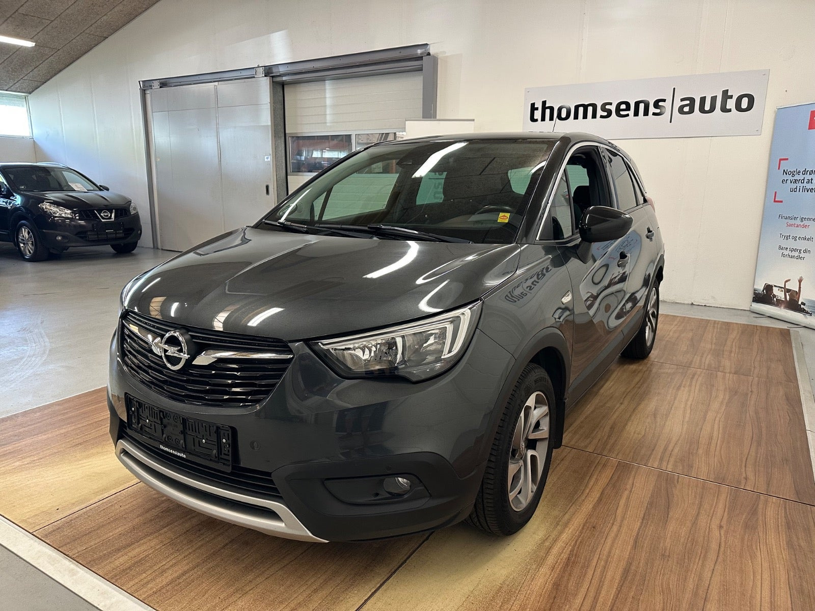 Grå Opel Crossland X fra 2018