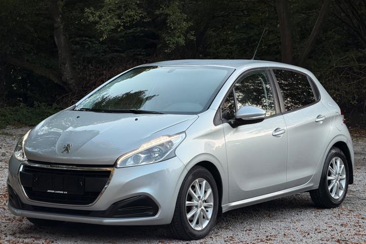 undefined Peugeot 208 fra 2018
