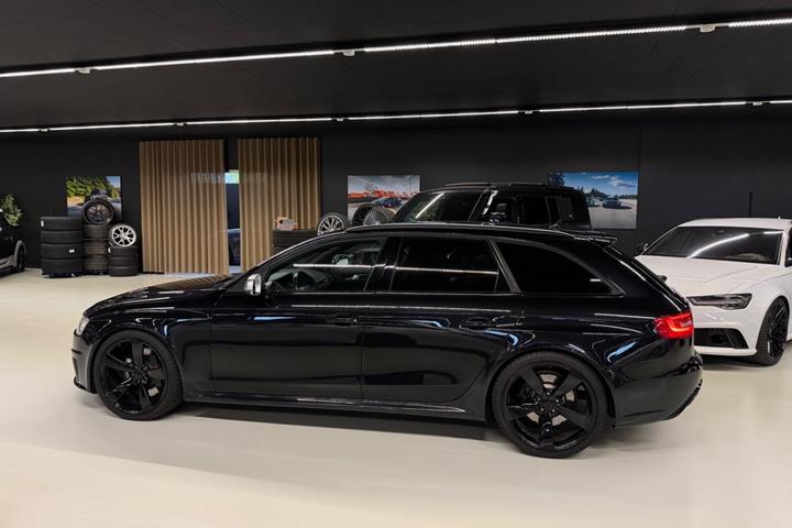 undefined Audi RS4 fra 2012
