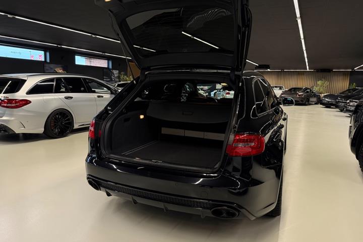 undefined Audi RS4 fra 2012