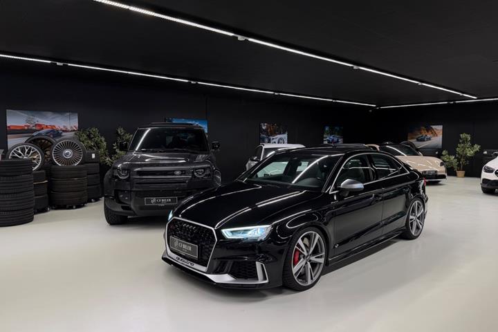 Sort Audi RS3 fra 2018