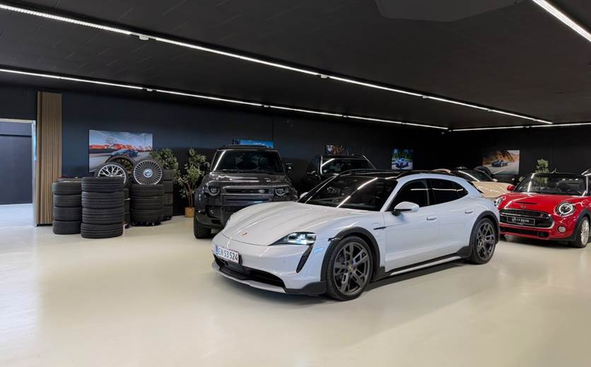 Porsche Taycan 4 Performance+ Cross Turismo