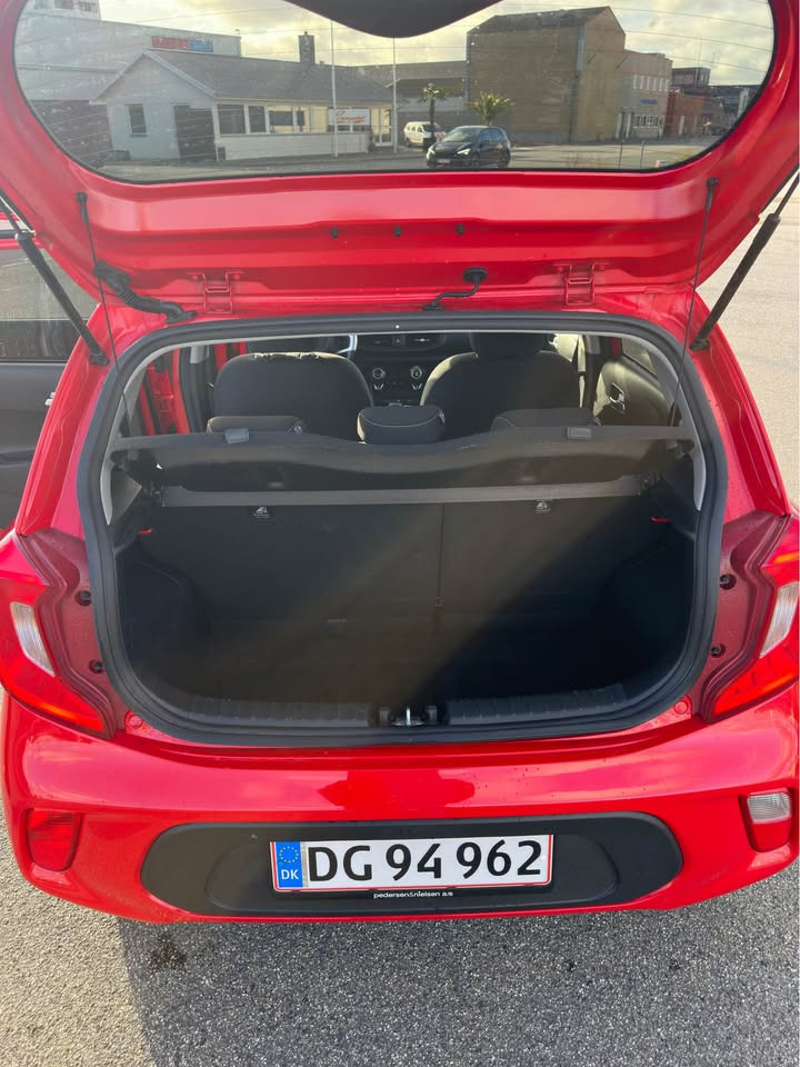 Rød Kia Picanto fra 2022