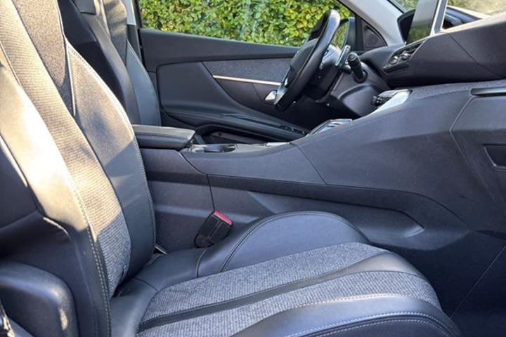 undefined Peugeot 3008 fra 2019