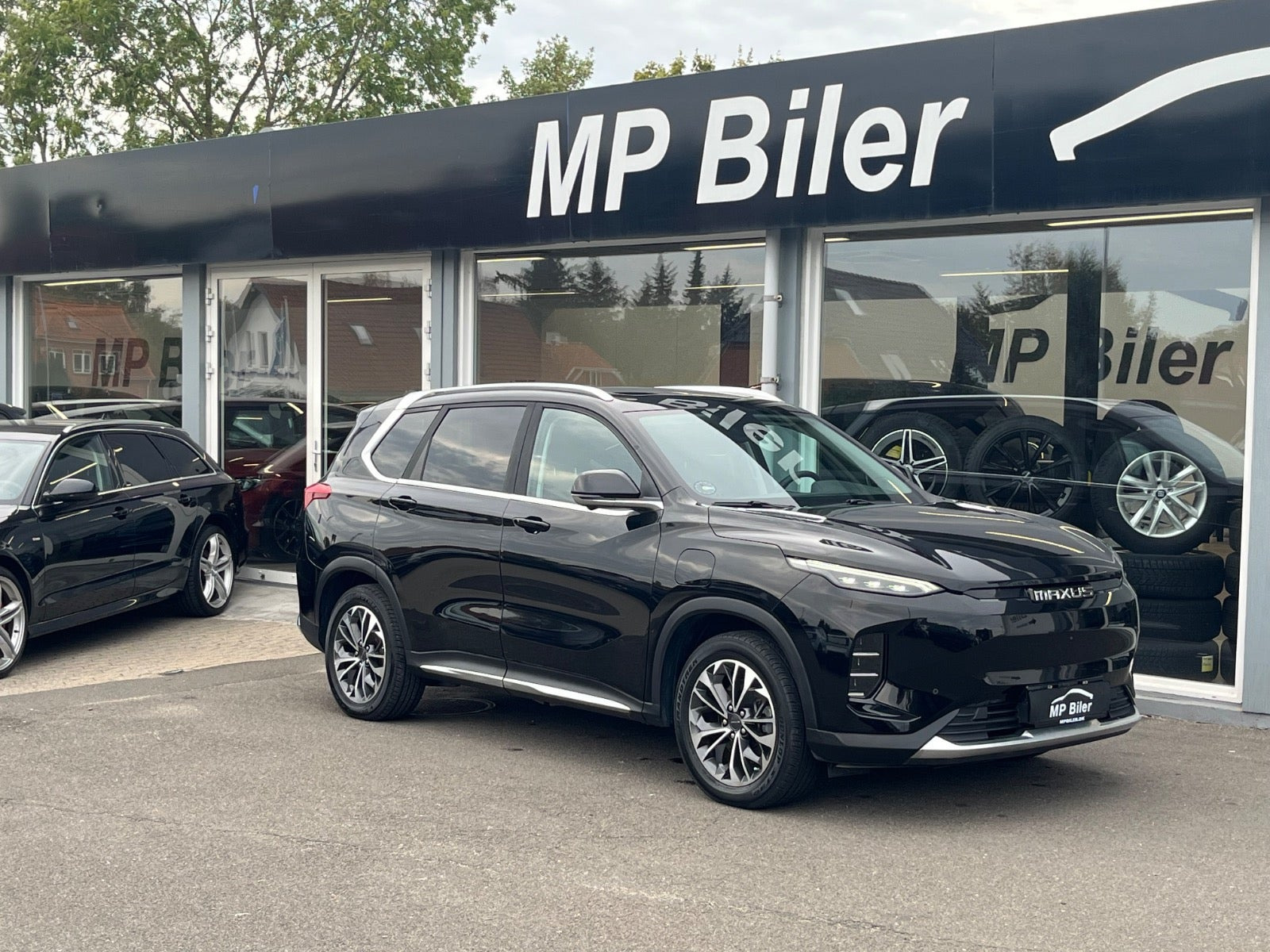 Sort Maxus Euniq6 fra 2023