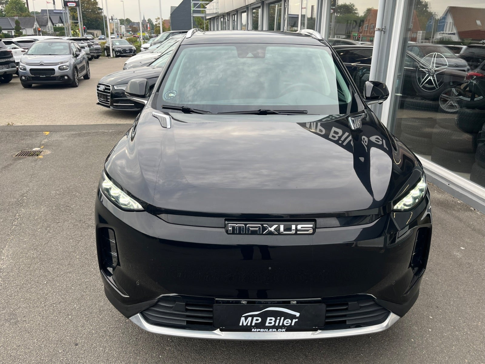 Sort Maxus Euniq6 fra 2023