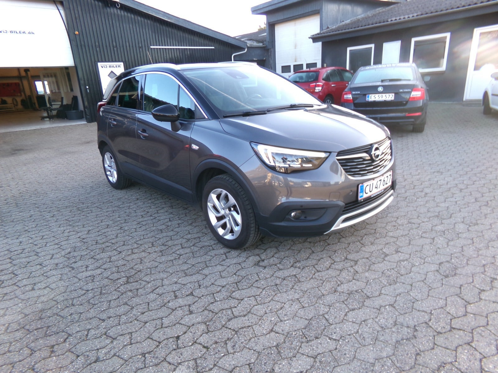 Grå Opel Crossland X fra 2019