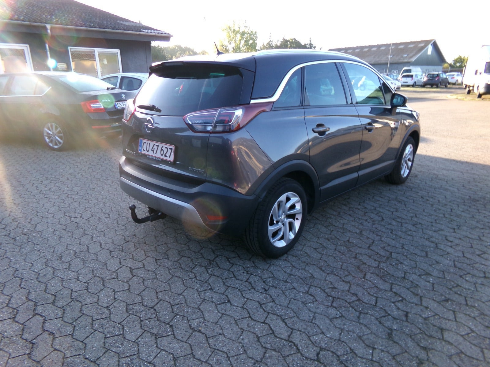 Grå Opel Crossland X fra 2019
