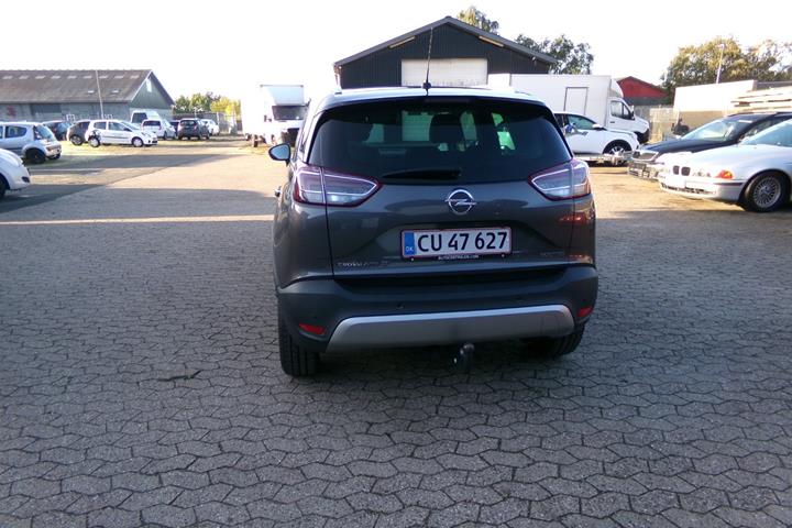 Grå Opel Crossland X fra 2019