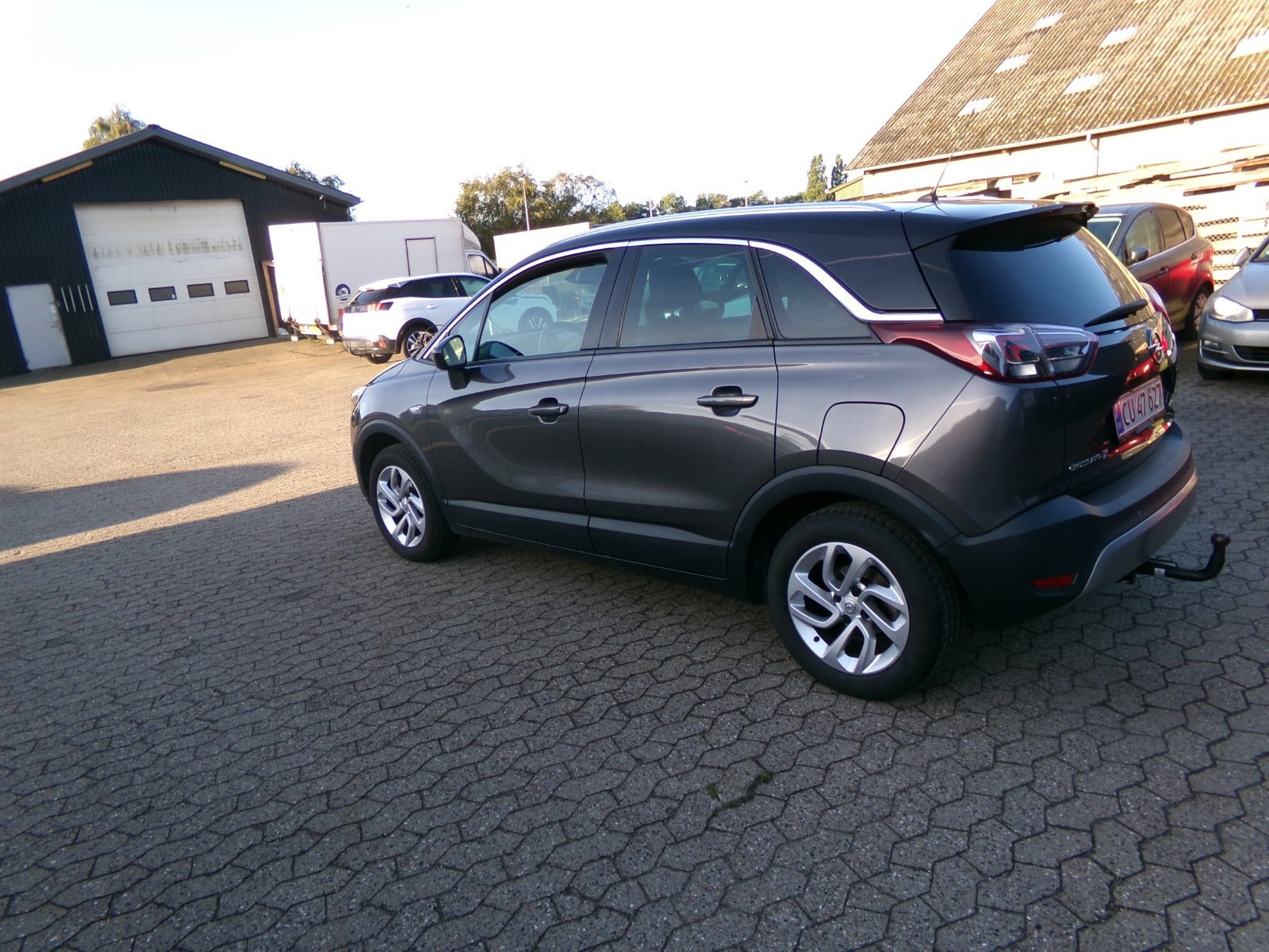Grå Opel Crossland X fra 2019
