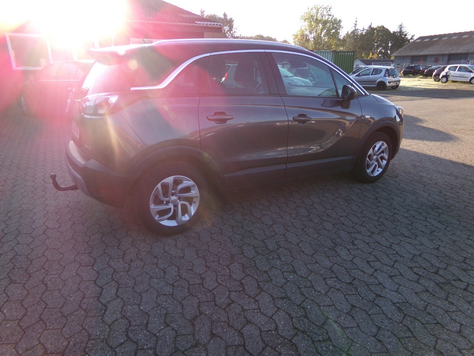 Grå Opel Crossland X fra 2019